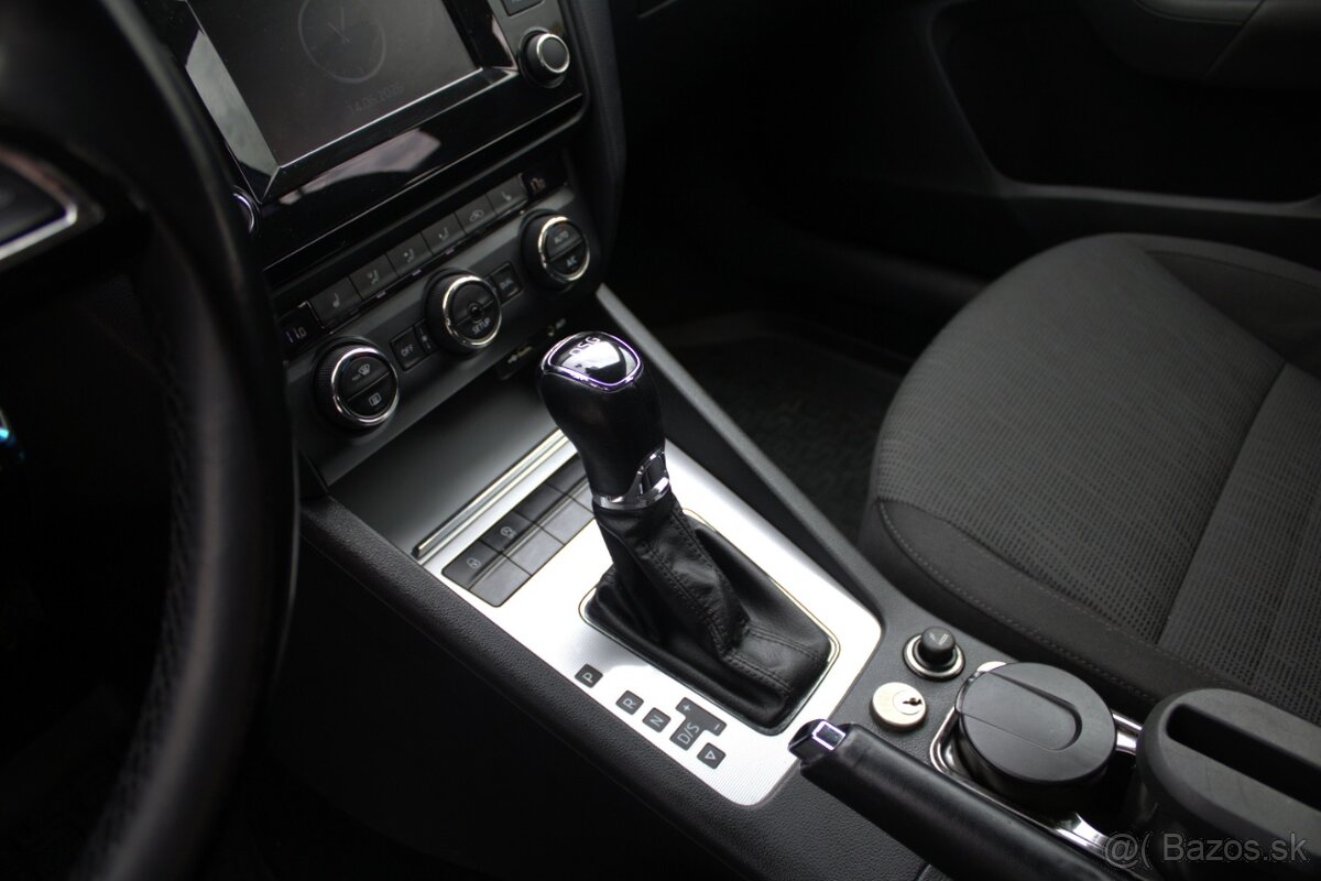 Škoda Octavia Combi 2.0 TDI Style DSG - 13