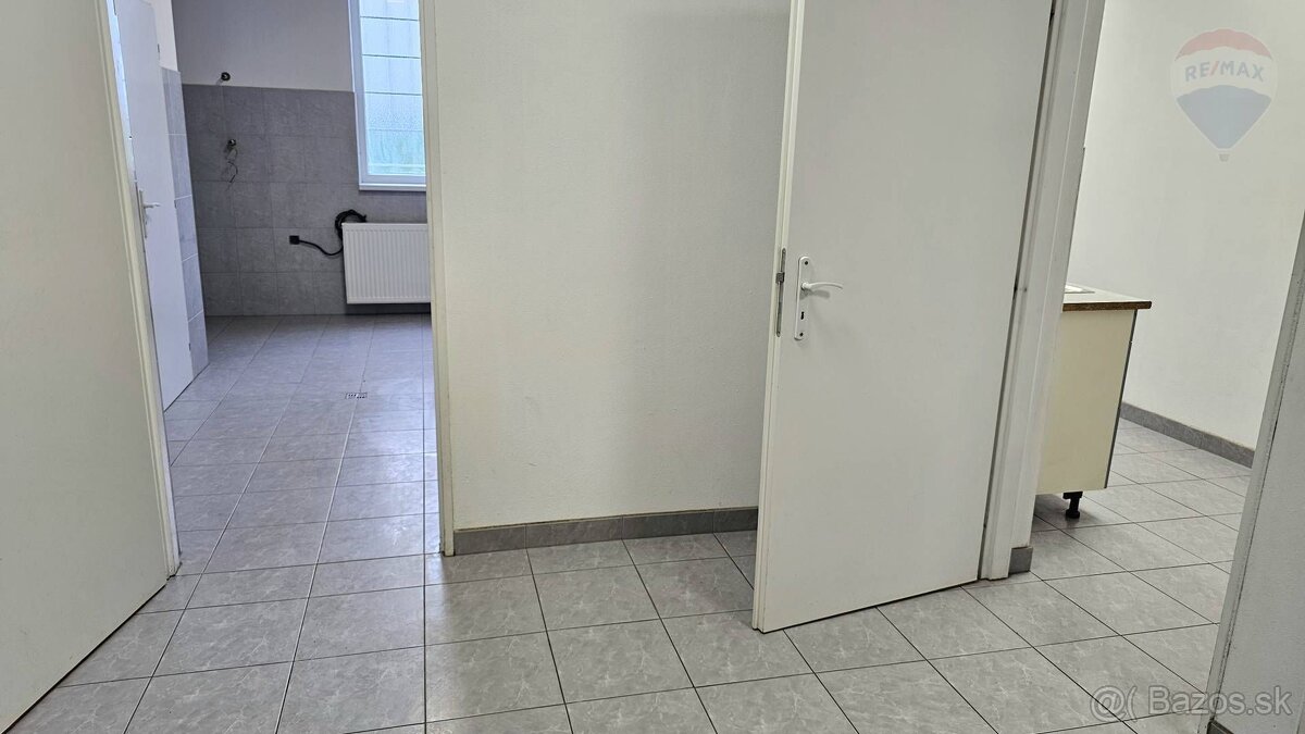 Prenájom haly 1320 m², Lukov dvor – Nitra. - 13