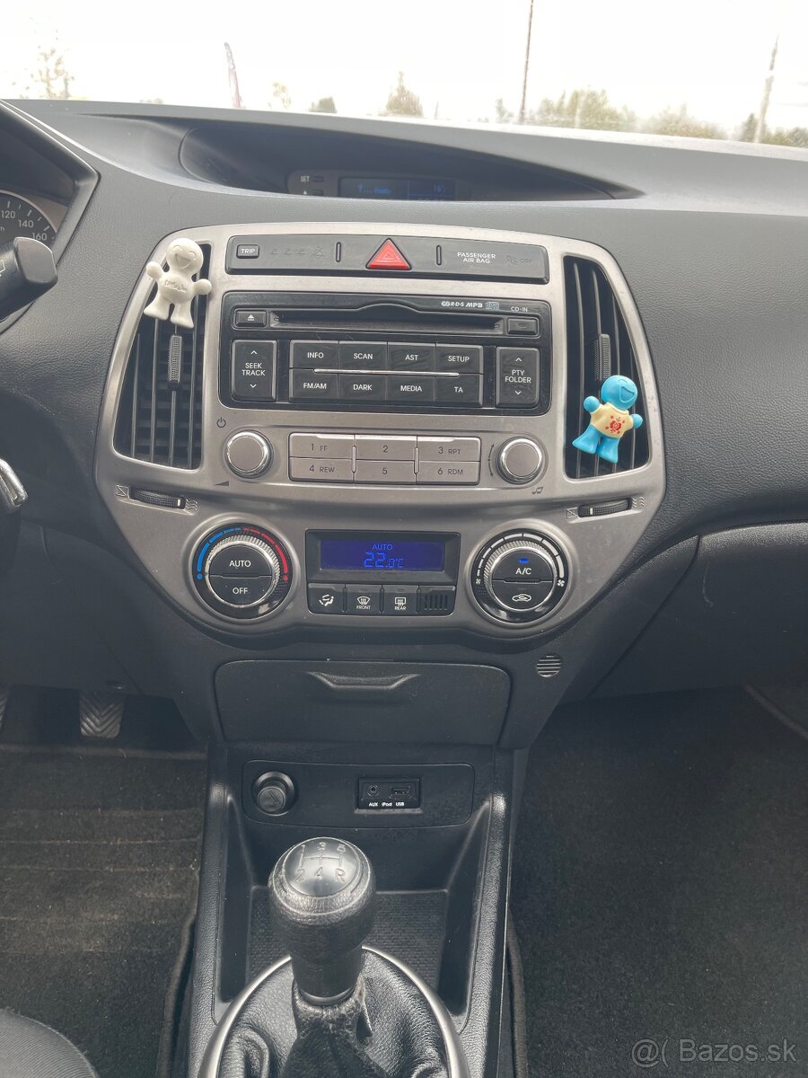 Hyundai i20 66400 km - 13