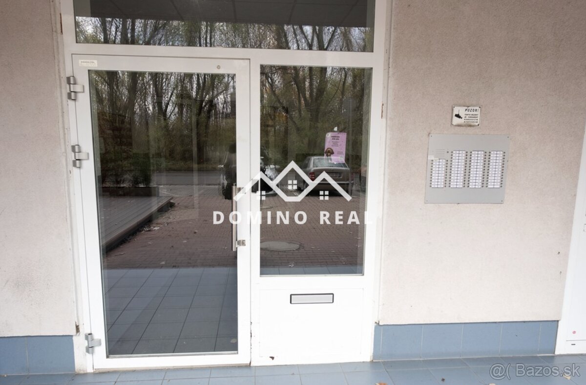 útulná garzónka v tichej časti - 13