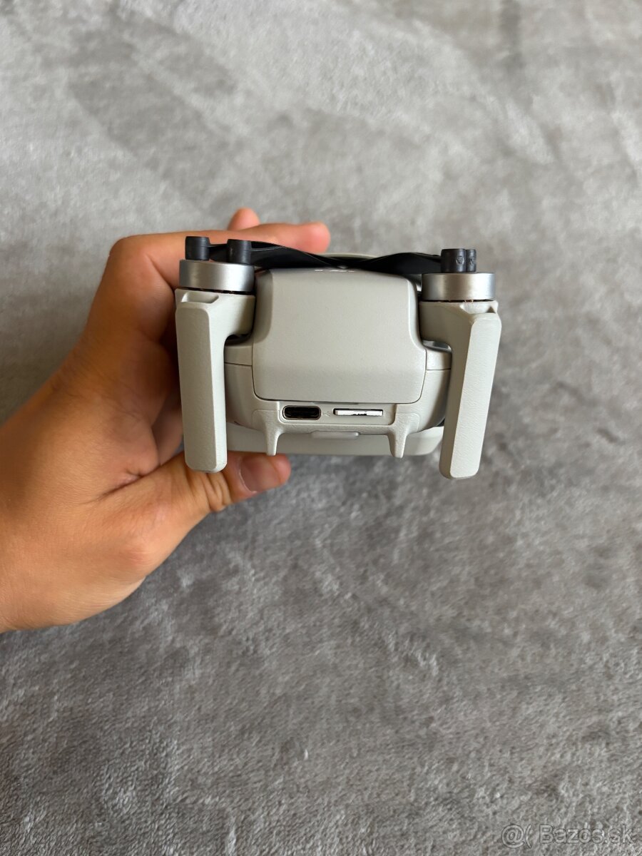 DJI Mini 2 Fly More Combo - 13