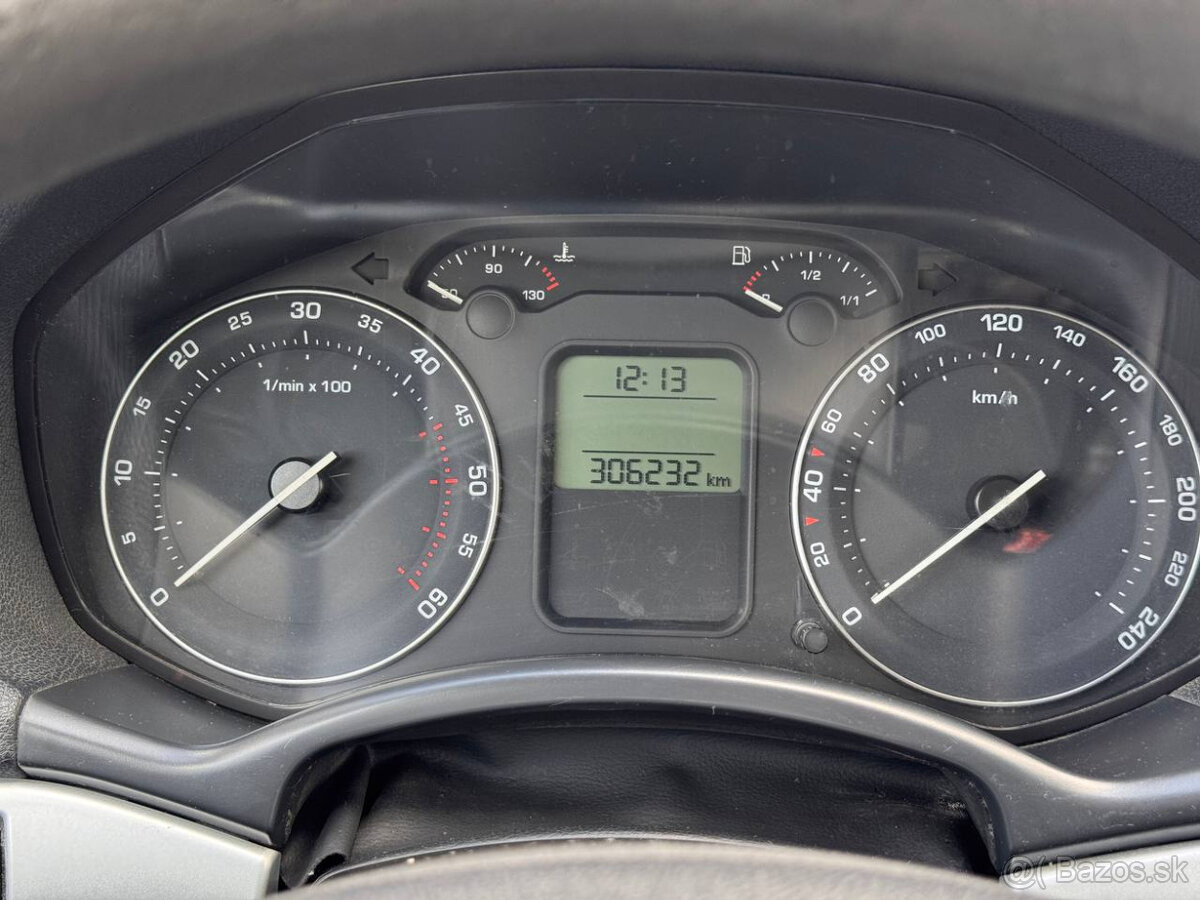 Škoda Octavia Combi 2.0 TDI Ambiente - 13