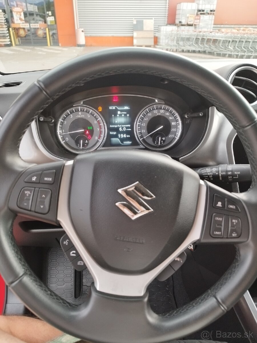 suzuki vitara 1.4 rok 2024 - 13