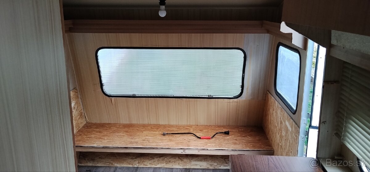 obytný príves, caravan - 13