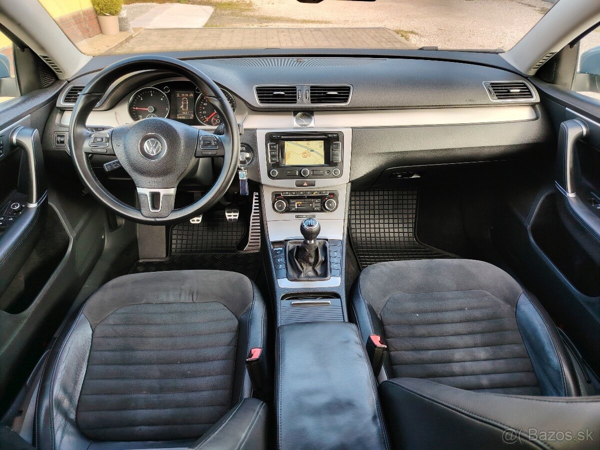 Volkswagen Passat Variant 2.0 TDI 103Kw M6 Highline Panorama - 13