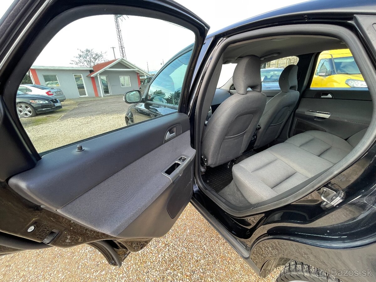 Volvo S40, 1.6D 80kwVYHŘEV.SEDNOVÁ STK - 13