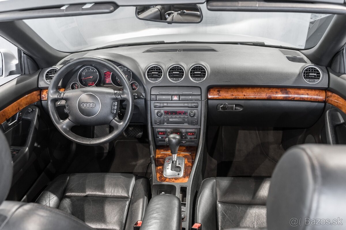 Audi A4 Cabriolet 2.4 V6 multitronic - 13