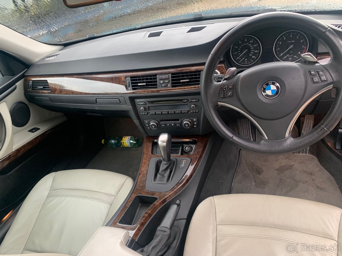 Biely interiér BMW e92 - 13