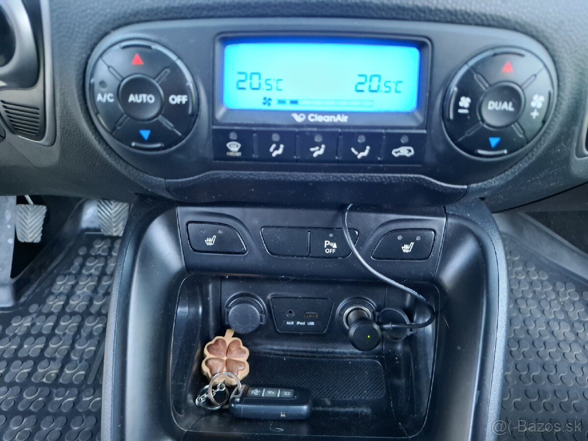 Hyundai ix35 2.0 CRDi VGT Premium 4x4 - 13