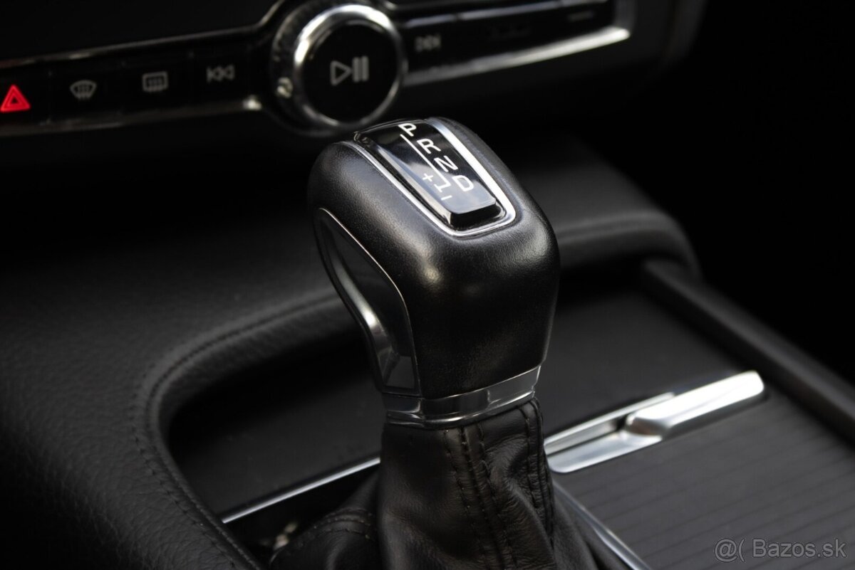 Volvo S90 D4 2.0L Drive-E Momentum A/T8 - 13