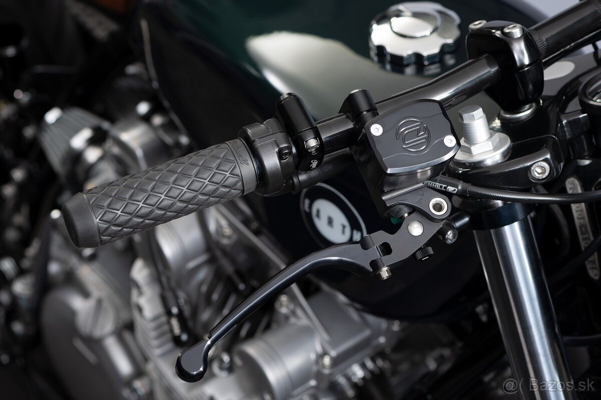 Suzuki GS 500 1979 - 13