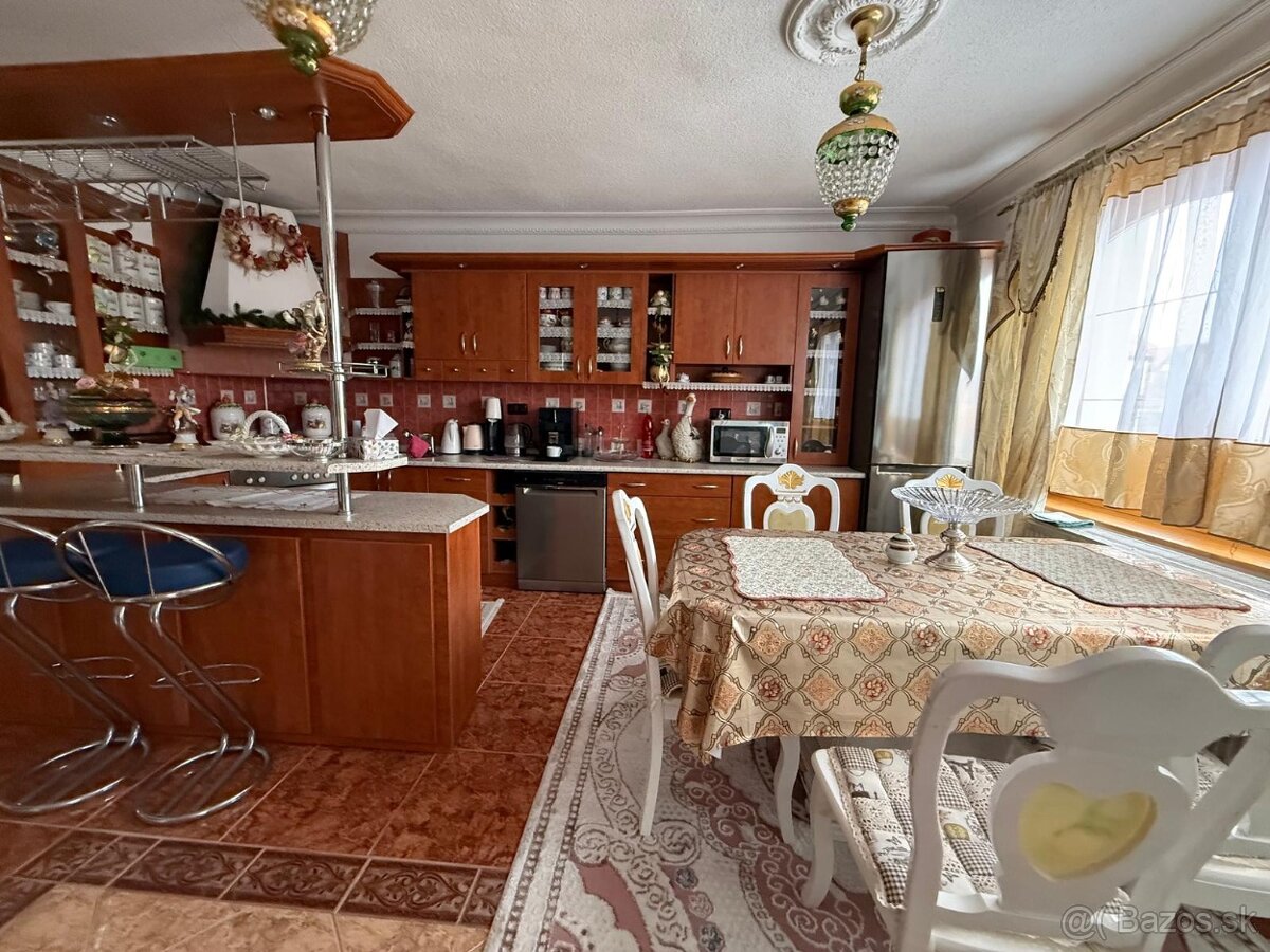 Dvojgeneračný rodinný dom na predaj - 13