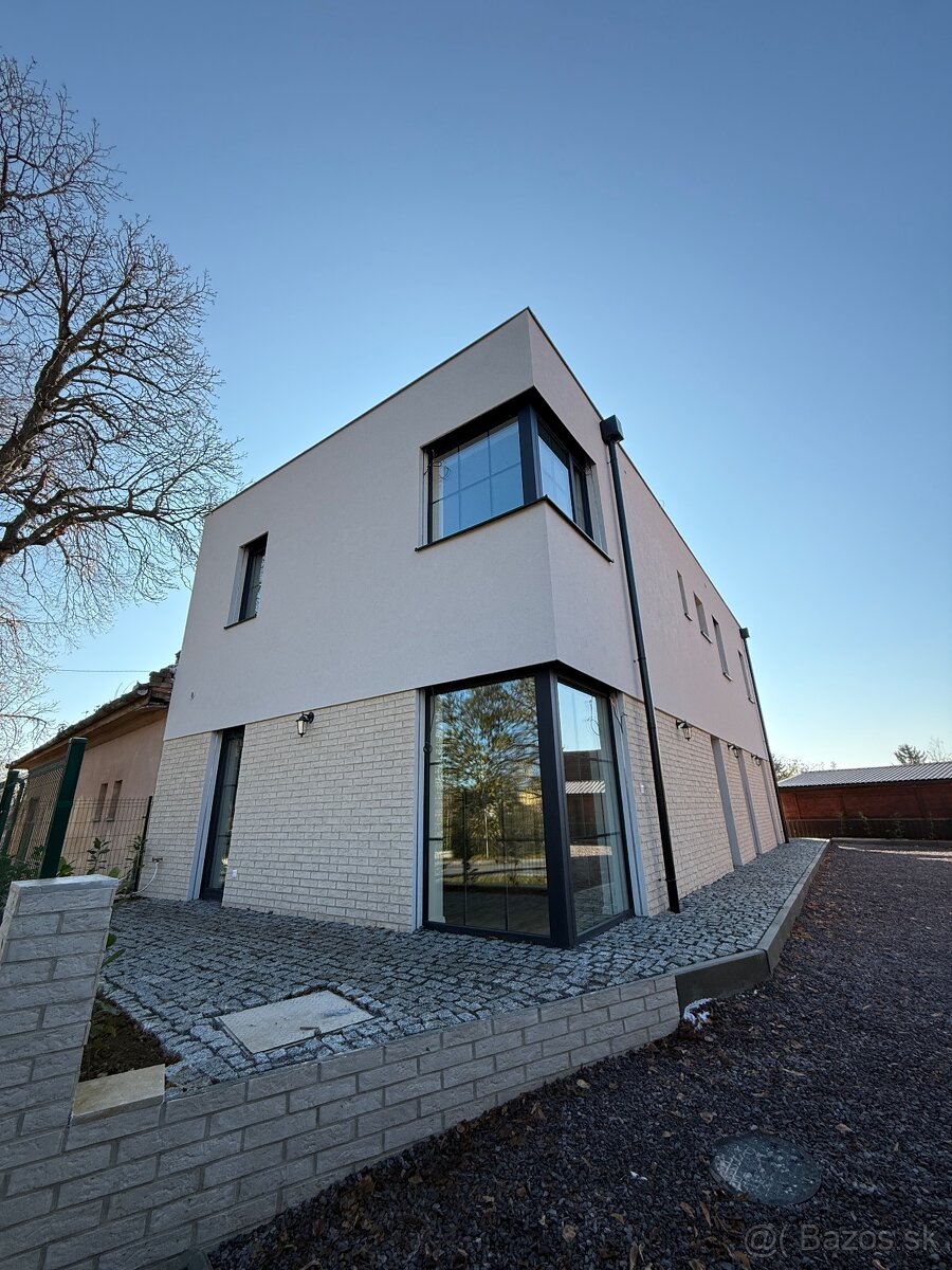 Ponúkam na prenájom 3 izbový byť 85m² TOPOĽČIANKY - 13