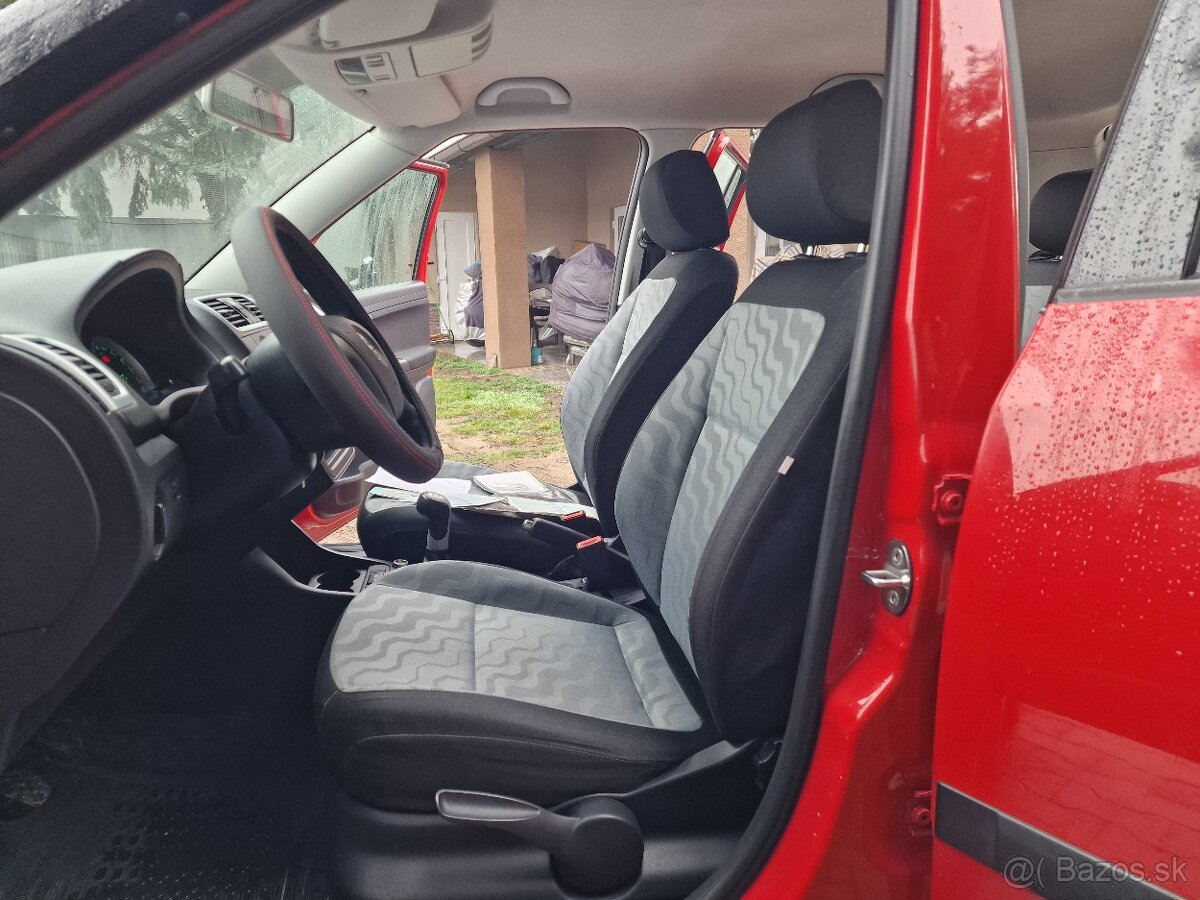 Škoda Fabia II 1.2 HTP 60k Ambiente ICE M5 (benzín) - 13