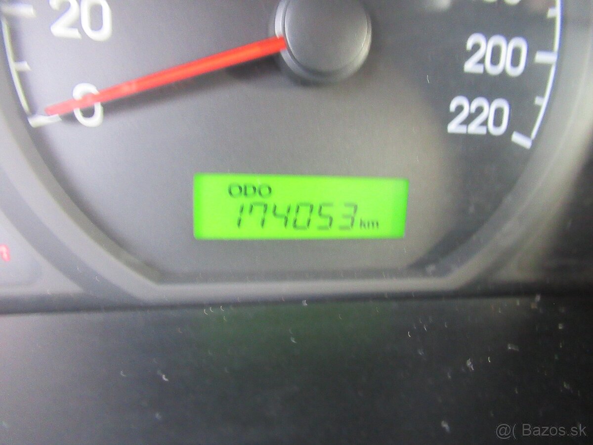 Hyundai H-1 2,5Crd - 13