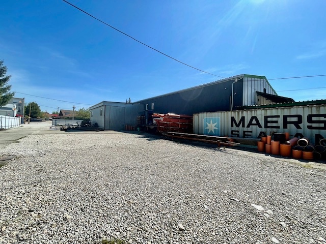 Na predaj výrobné haly v uzavretom areáli Nesvady - 13