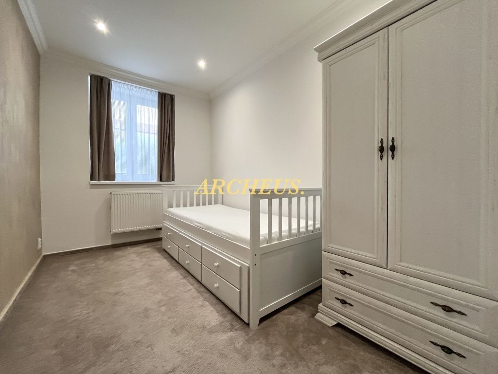 NÁJOM - 3 IZBOVÝ BYT S PARKOVANÍM, HURBANOVA BARDEJOV - 13