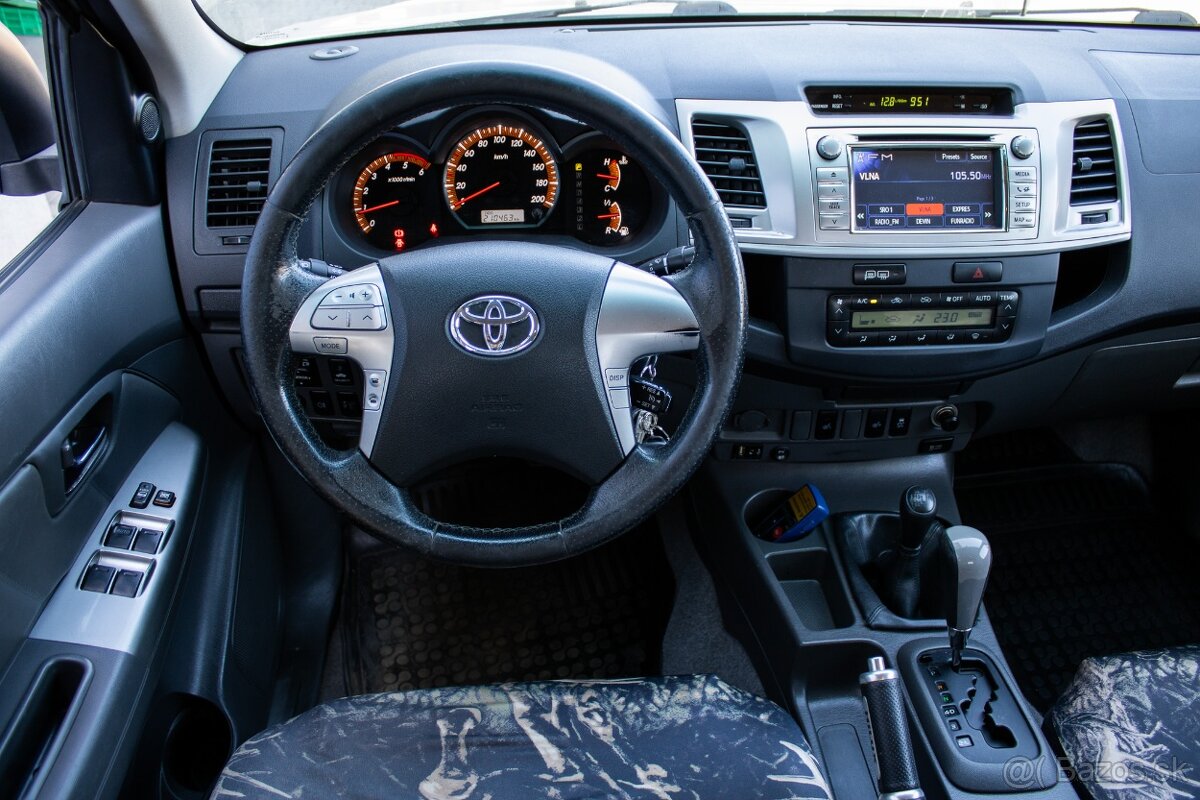 TOYOTA HILUX DC 3.0 I D-4D SOL A/T - 13