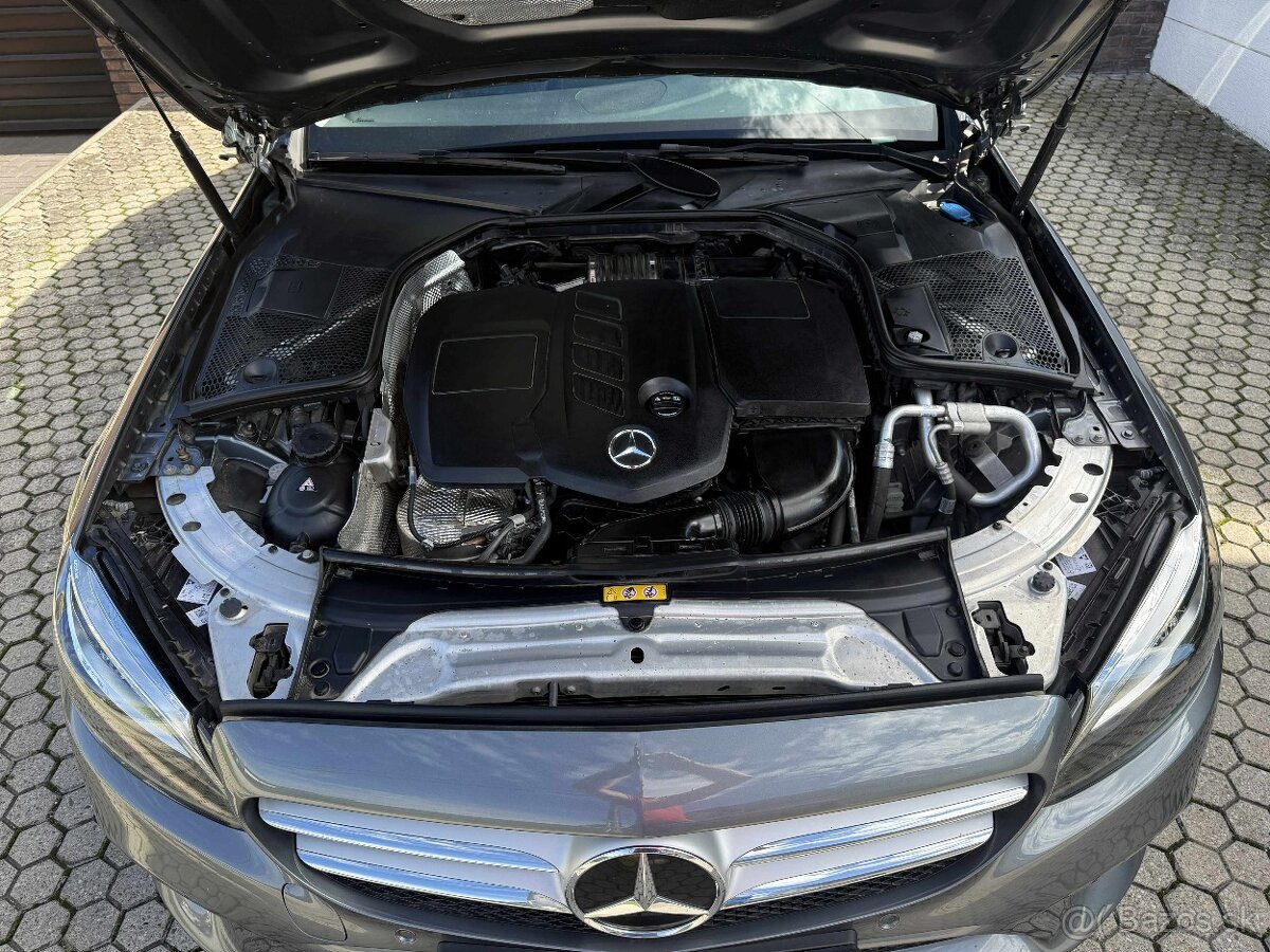 Mercedes-Benz C trieda Sedan Mercedes 200 d A/T - 13