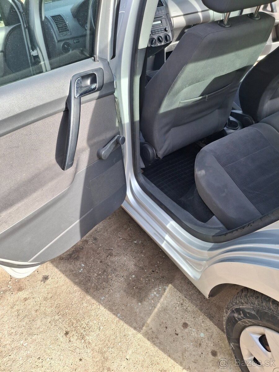 Volkswagen Polo 1.2 benzín - 13