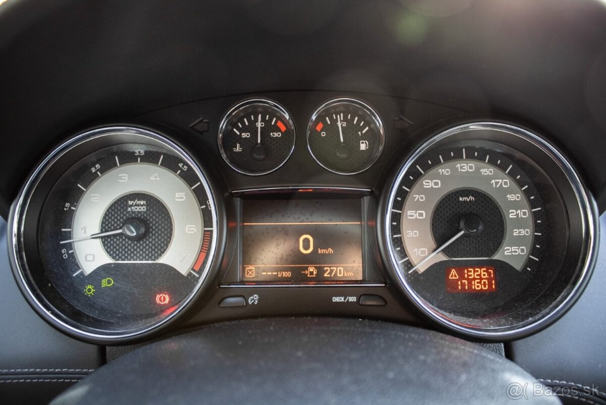 Peugeot RCZ 1.6 THP, 147kW (2012) - 13