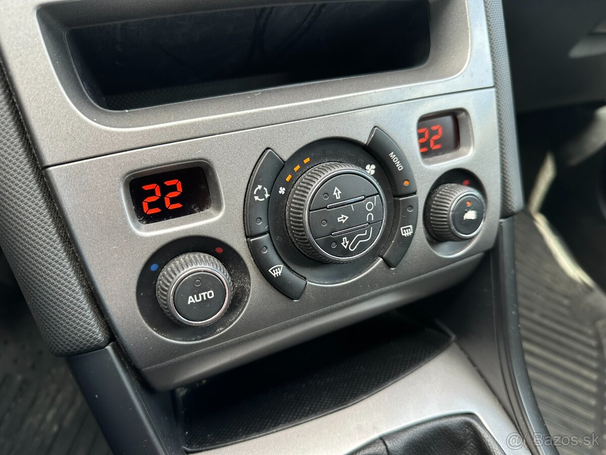 Peugeot 308 1.6 E 88kW 5MP - 13