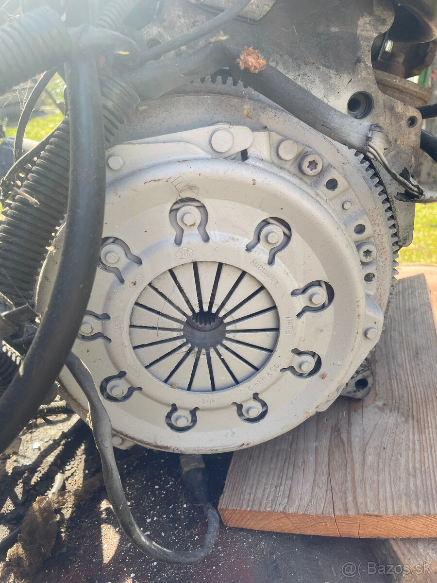 🚗 Predám motor Peugeot / Citroën 1.9 D - 13