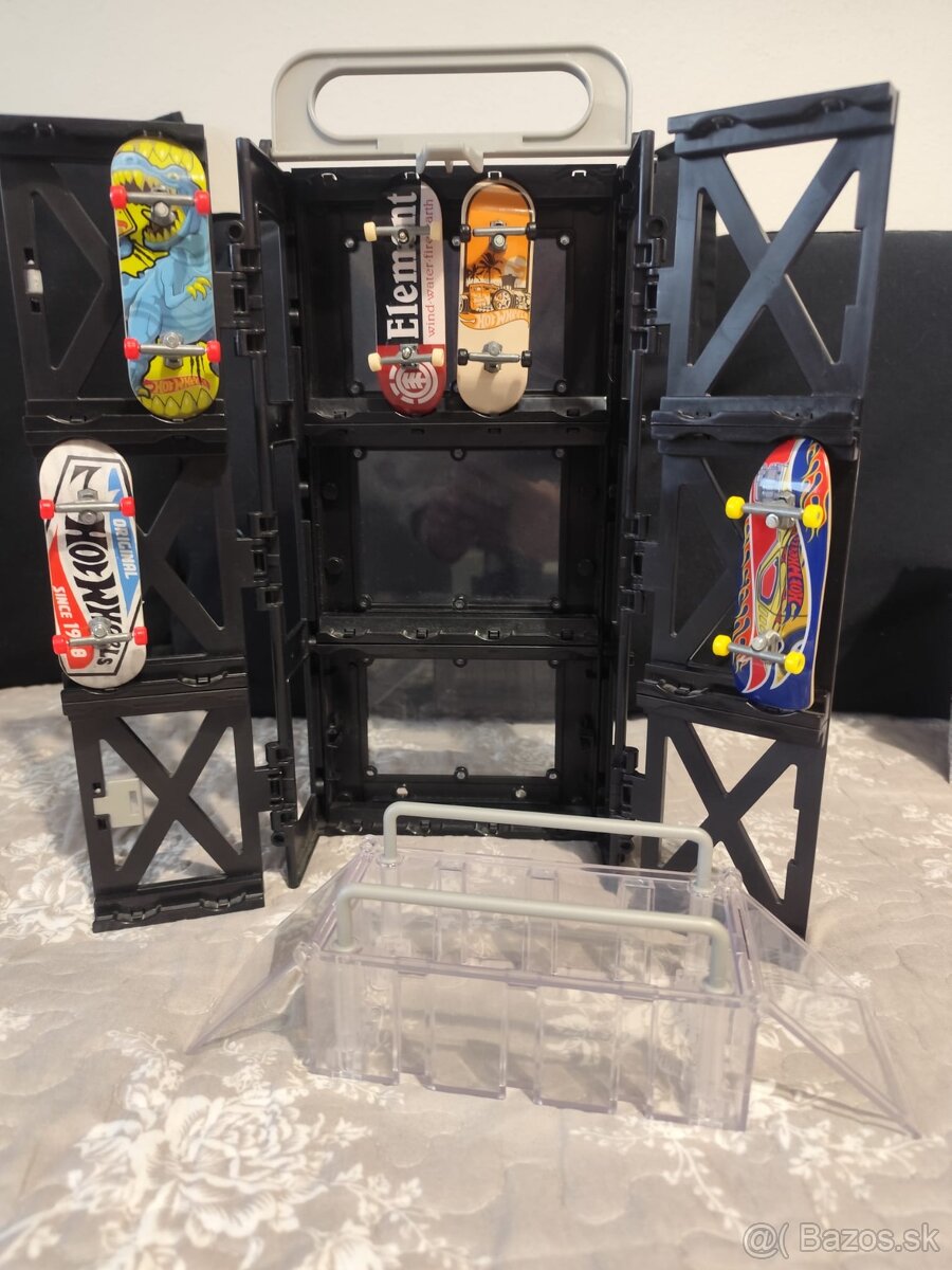 Tech Deck display fingerboard - 13