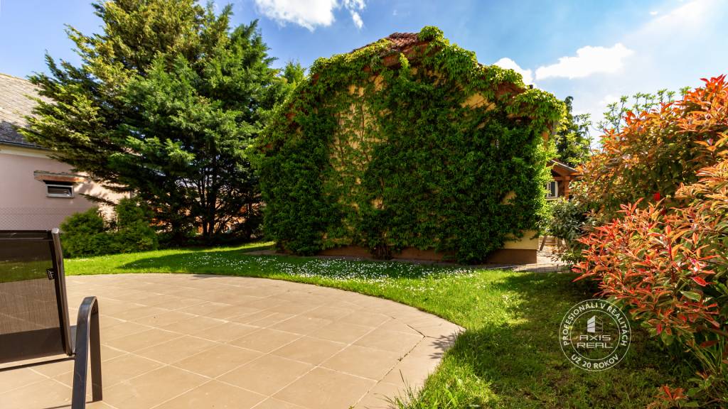 AXIS REAL | DVA V JEDNOM - Veľký a menší dom na jednom pozem - 13