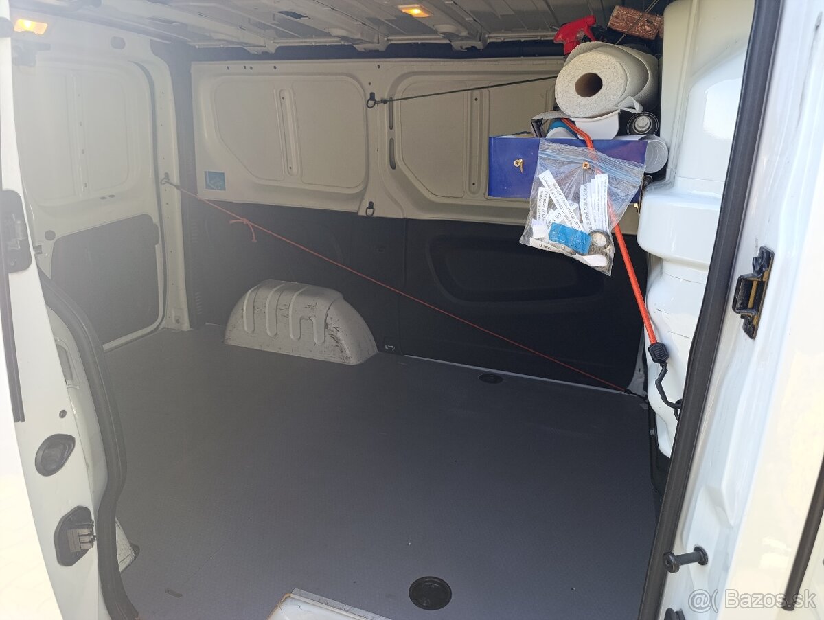Renault Trafic 1.6 89kw r.2018 - 13