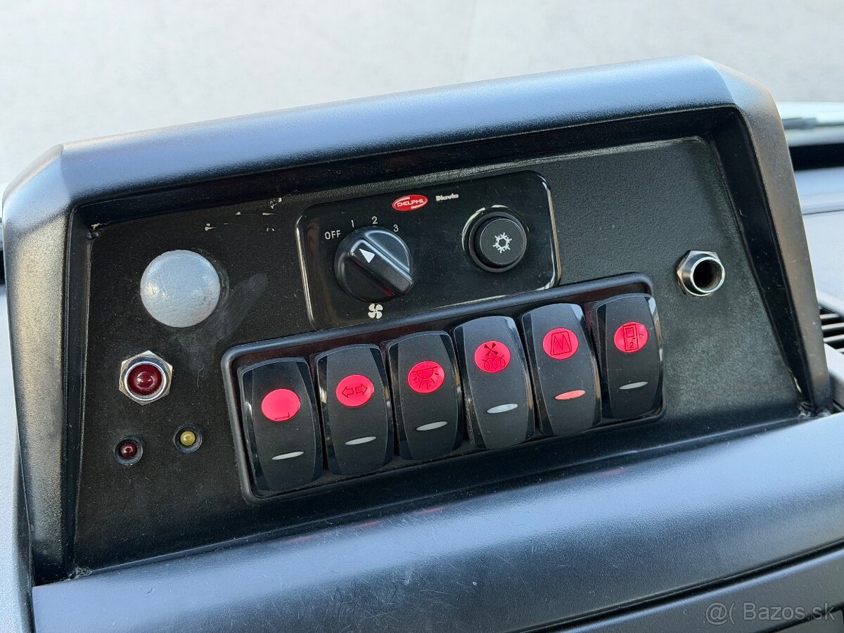 23míst, Volkswagen Crafter XXL - 13