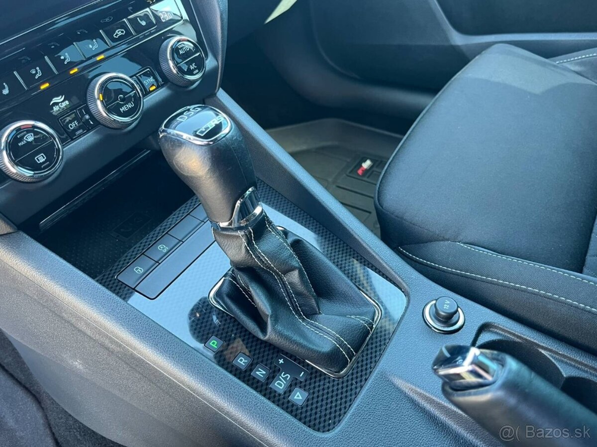 Škoda Octavia Combi 2.0 TDI RS DSG - 13