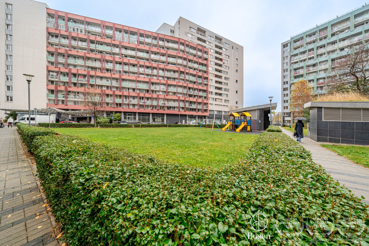 BOSEN | Priestranný 3 izbový byt v komplexe Koloseo, 90 m2 - 13