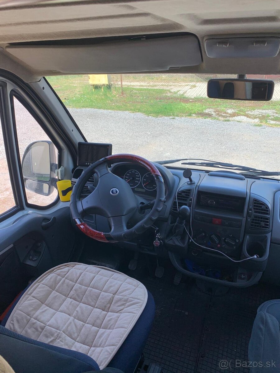Karavan Fiat Chanson - 13