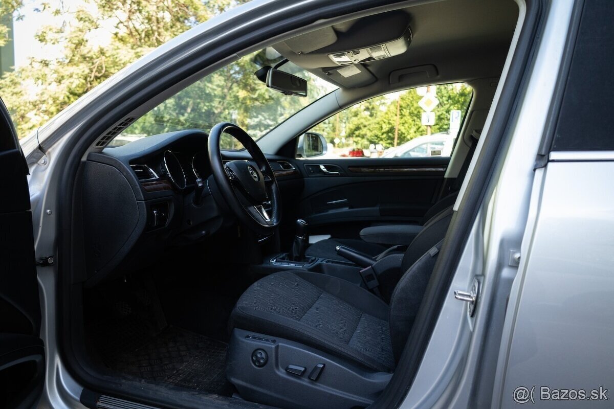Škoda Superb Combi 2.0 TDI CR Elegance - 13