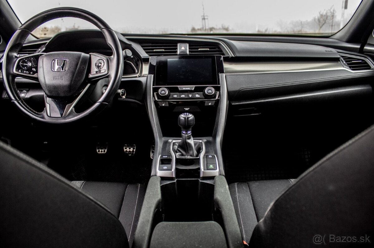 Honda Civic 1.0 DOHC VTEC Turbo Elegance - 13