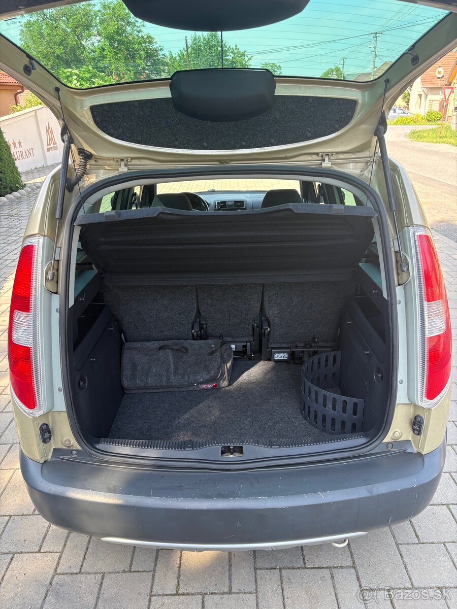 Škoda Roomster Scout 1.6TDI - 13