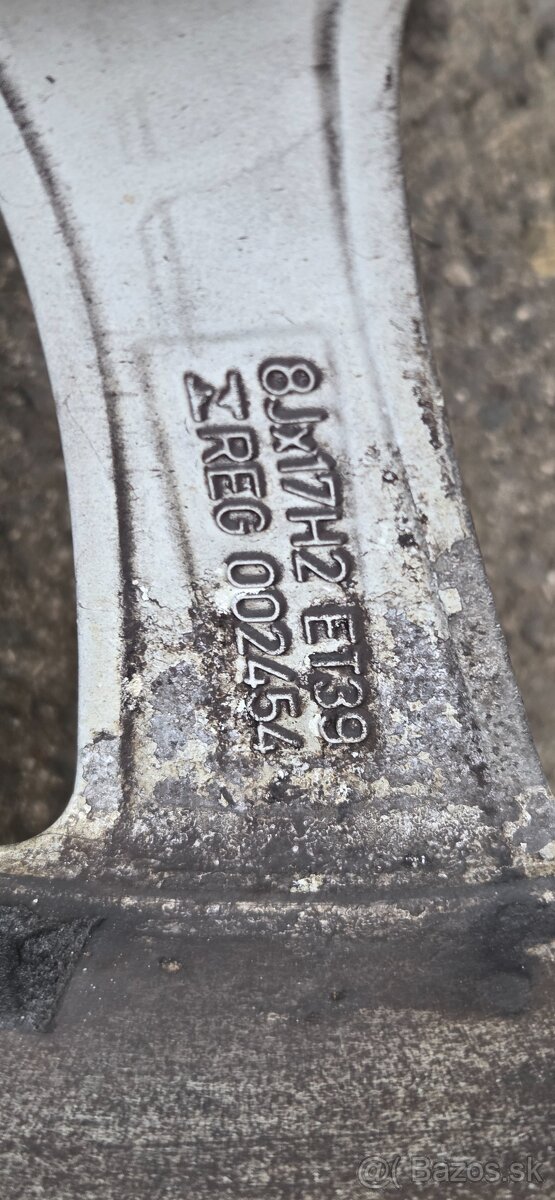 Predám zimný komplet na audi. - 13