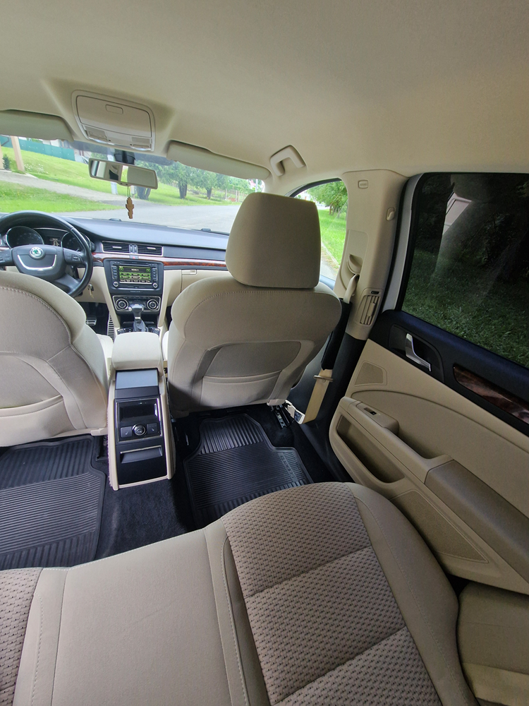 Škoda Superb - 13