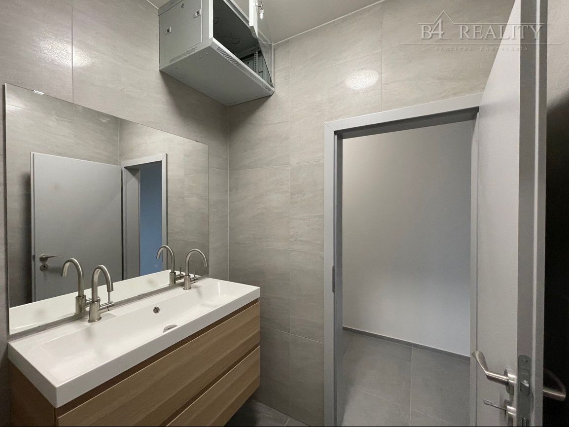 Kancelárske priestory 171 m2, 5x parkovacie státie, Brniansk - 13