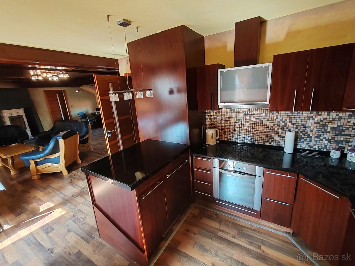 Prenájom 3-izbový byt v Lučenci v centre mesta - 13