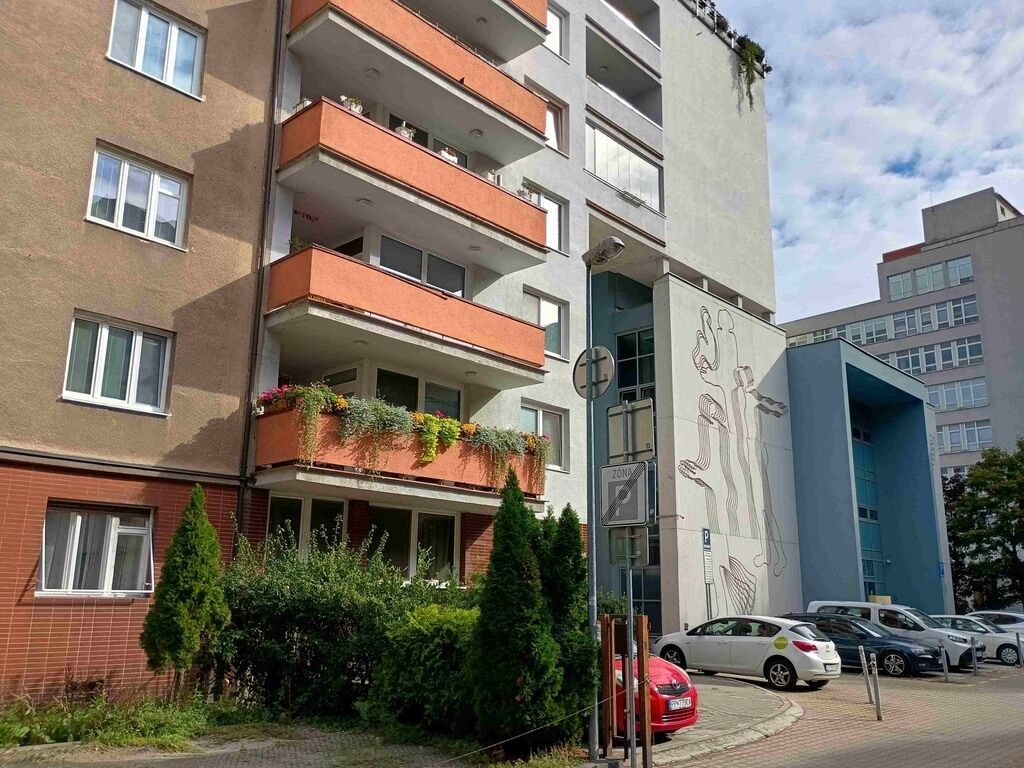 Prenájom 4-izbového bytu v centre Bratislavy, Kováčska ulica - 13