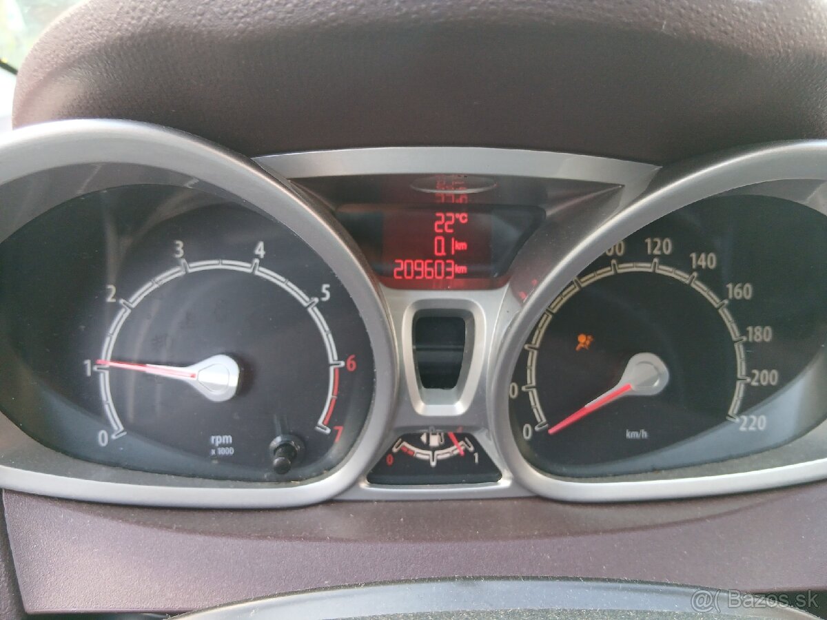 Ford fiesta 1.3 benzin - 13