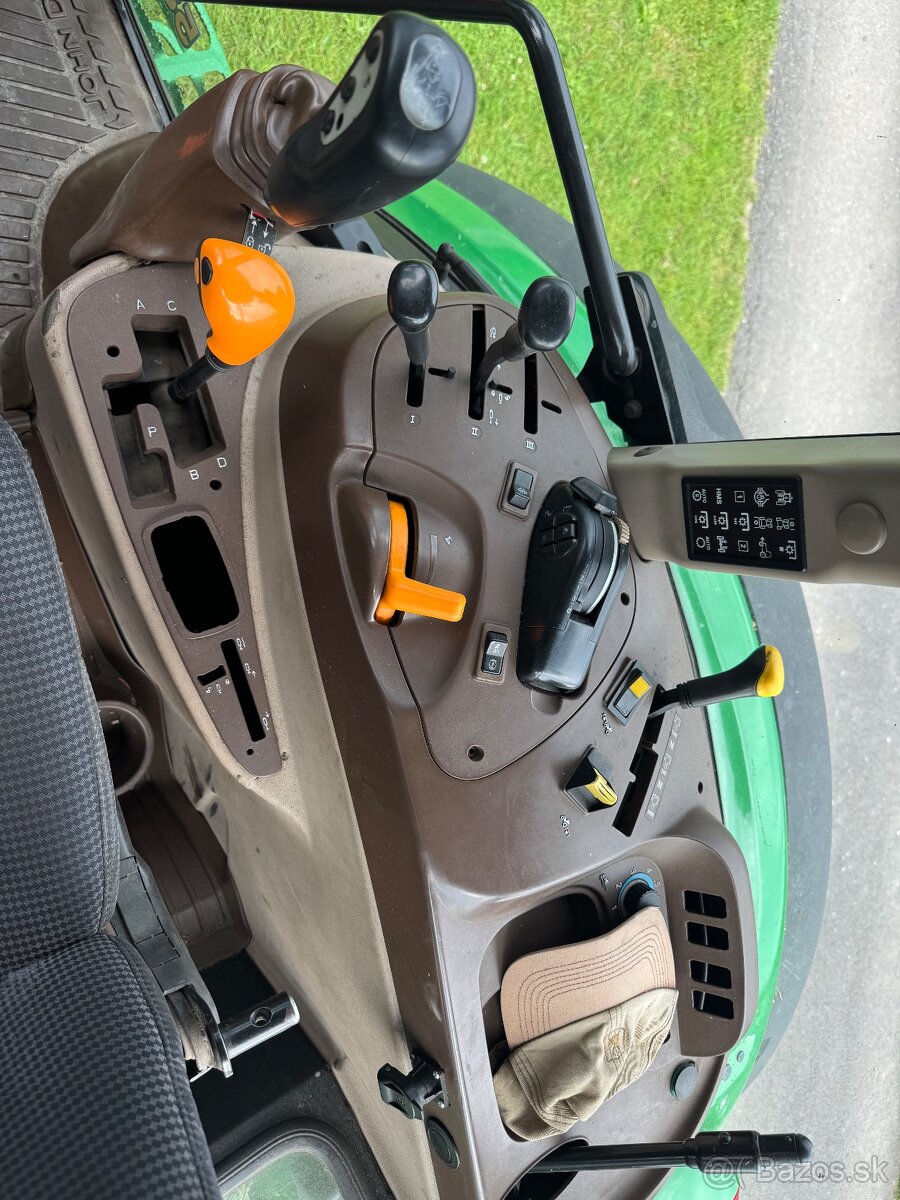 John Deere 5820 - 13