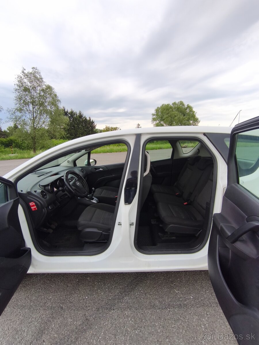 Opel Meriva 1.4 benzín - 13