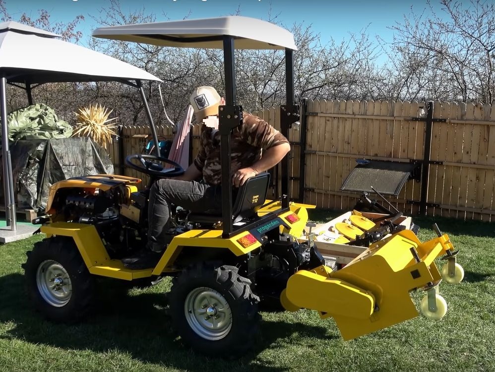 Minitraktor GARDEN T18 4x4,18HP benzín - 13