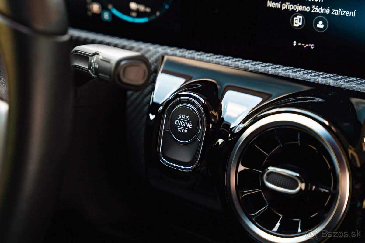 Mercedes-Benz CLA 250e Coupe EQ Power Hybrid - 13