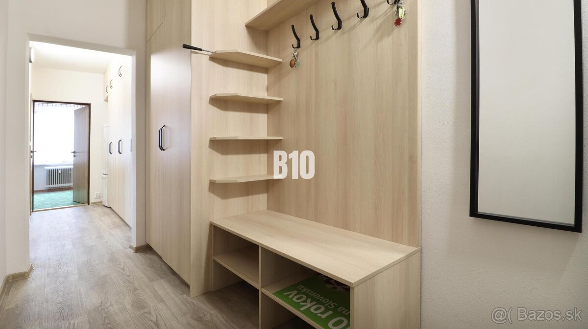 Na prenájom 3 izbový veľkometrážny byt Nováková ulica - 13
