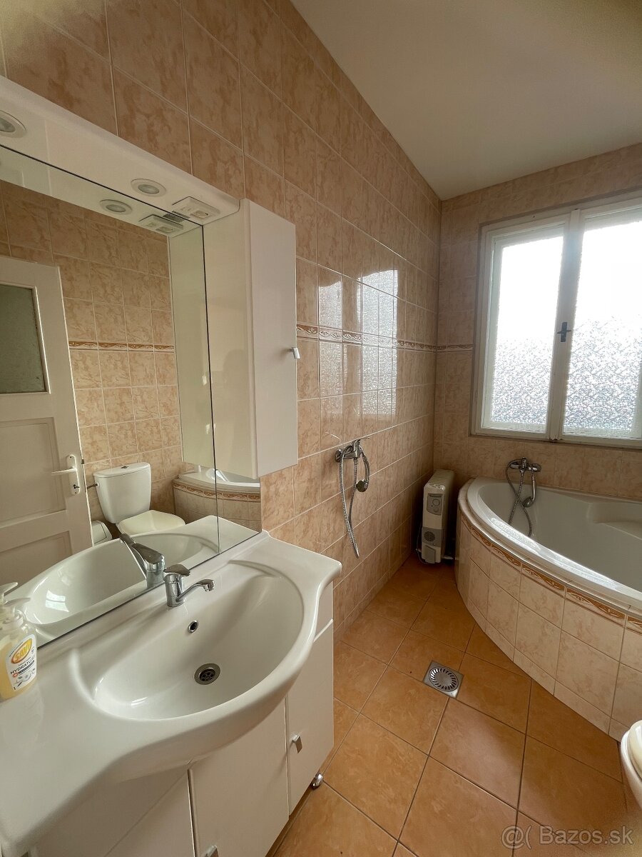 Na predaj RD v Sikeničke - 13