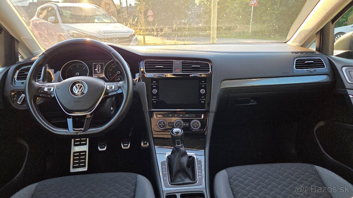 Volkswagen Golf 7 Variant 1.6 TDI JOIN rok 2018 - 13